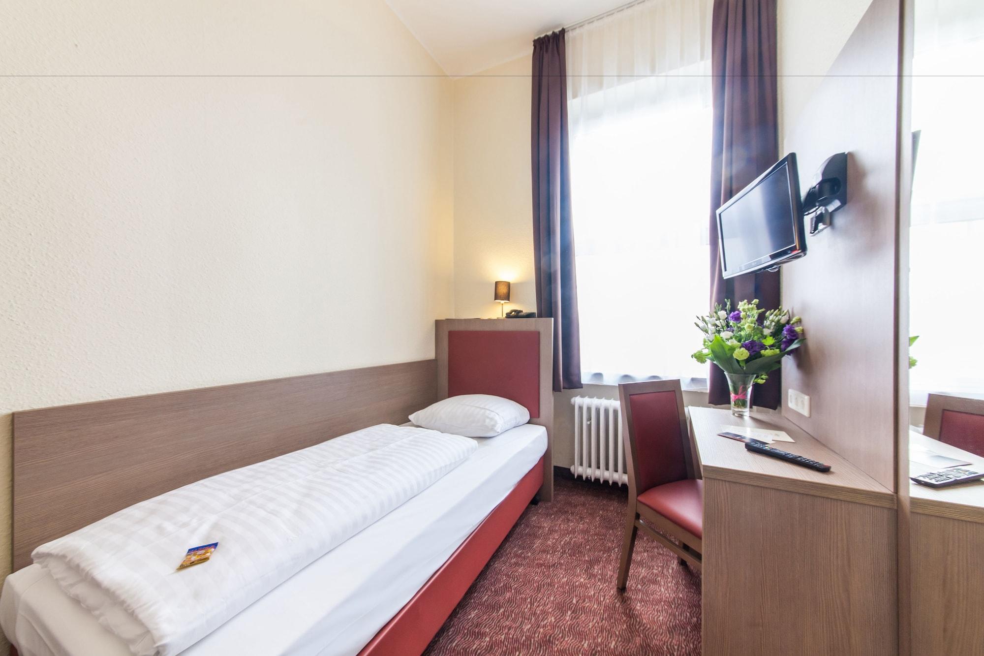 Hotel Maxim Düsseldorf City Exterior foto